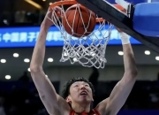 开云体育活动-雄鹿全队合力夺取胜利，周琦表现亮眼