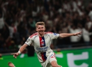 开云体育链接-里昂主场大胜里尔，领跑法甲积分榜的简单介绍