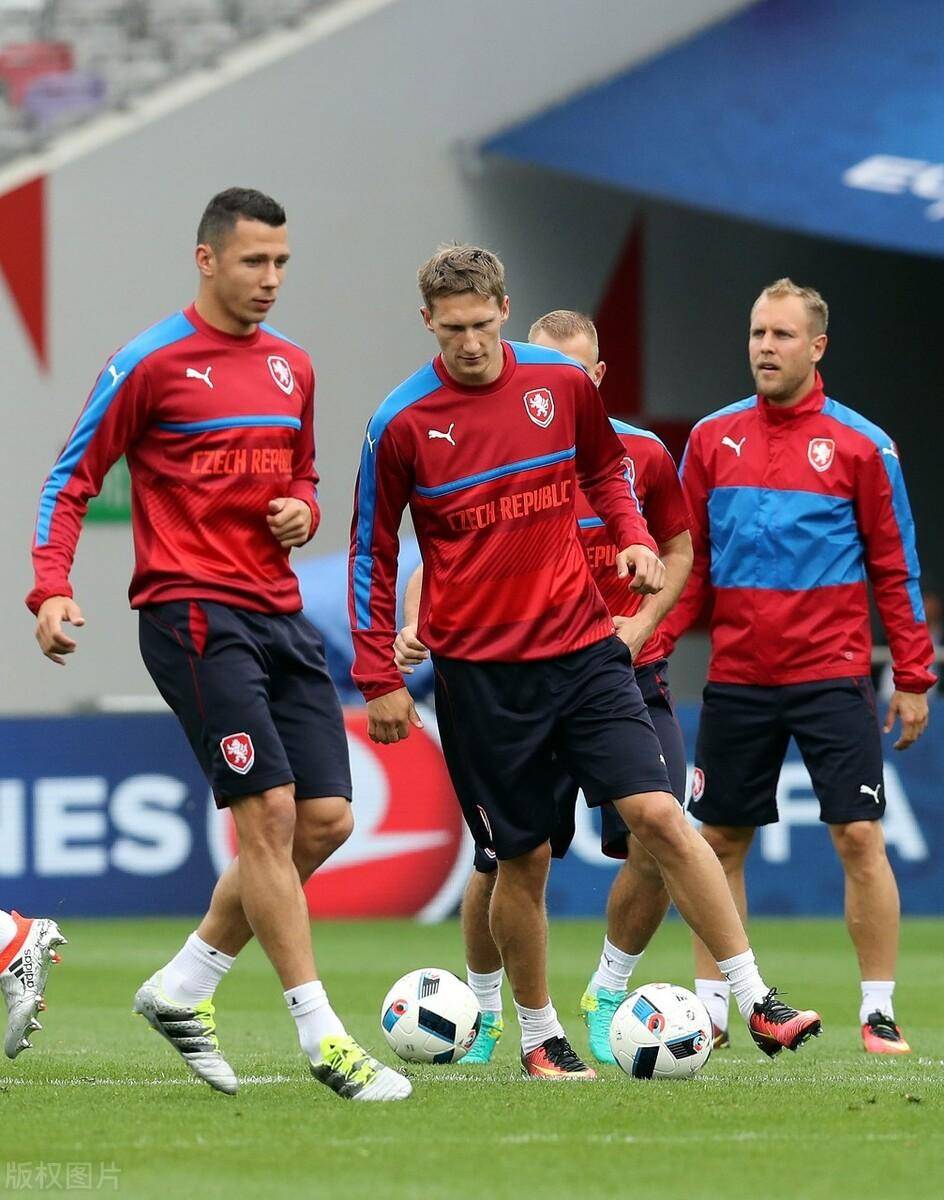 捷克队不敌对手，失去晋级欧洲杯机会的简单介绍