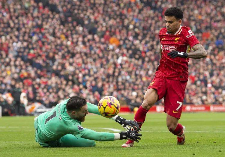 利物浦客场惨败，防线漏洞暴露无遗