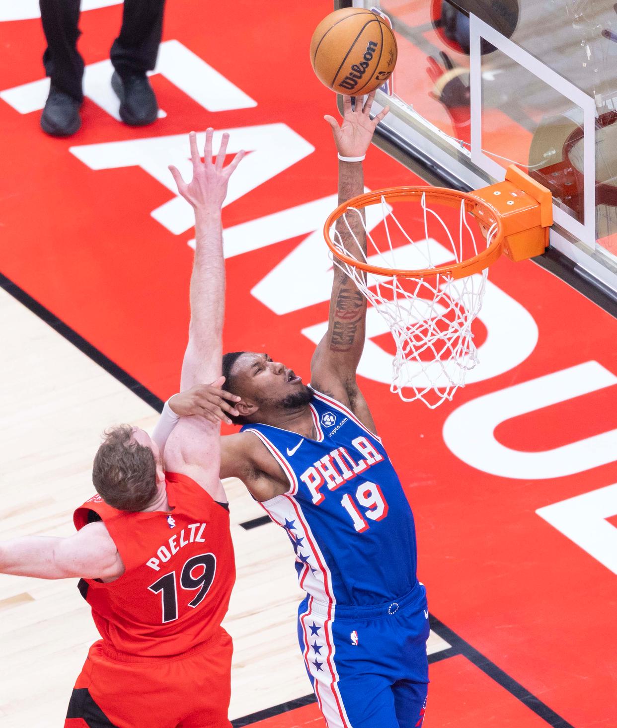 猛龙胜骑士取得关键胜利 猛龙胜骑士取得关键胜利