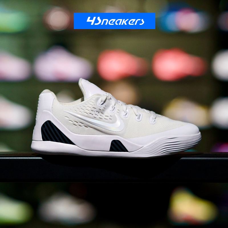 黑曼巴篮球鞋新款上市,受到球迷追捧 黑曼巴篮球鞋新款上市,受到球迷追捧