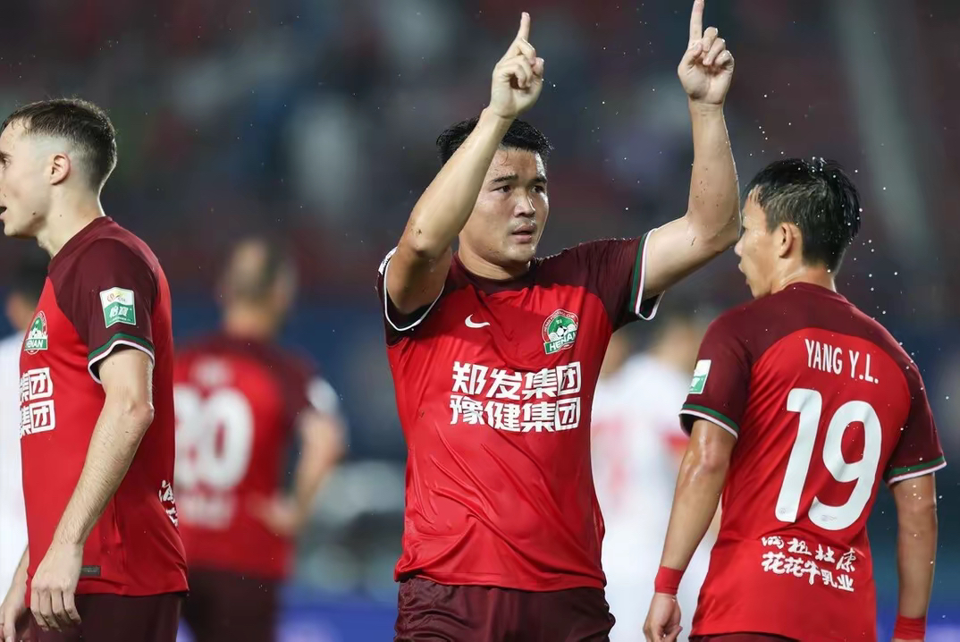 上港战胜建业，稳固中超积分榜第一的简单介绍