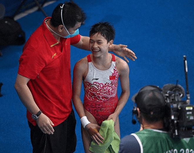 美国跳水队表现抢眼，勇夺混合团体项目金牌的简单介绍