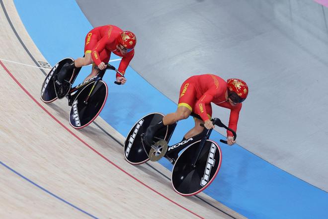 荷兰队包揽自行车赛事冠亚军