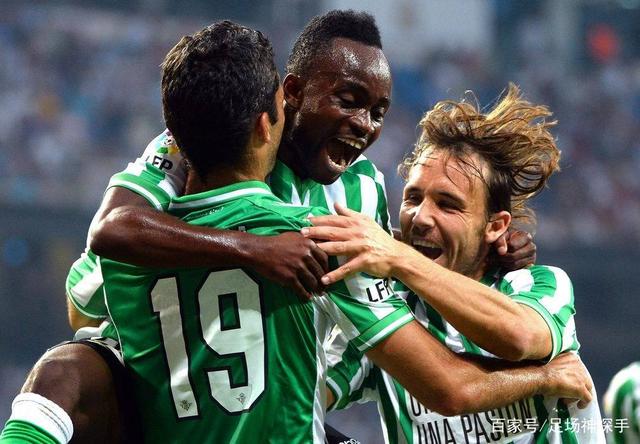 包含南安普顿主场战平狼队，保持不败韧性的词条