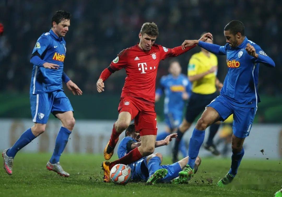 关于里昂客场战平南特，保持不败势头的信息