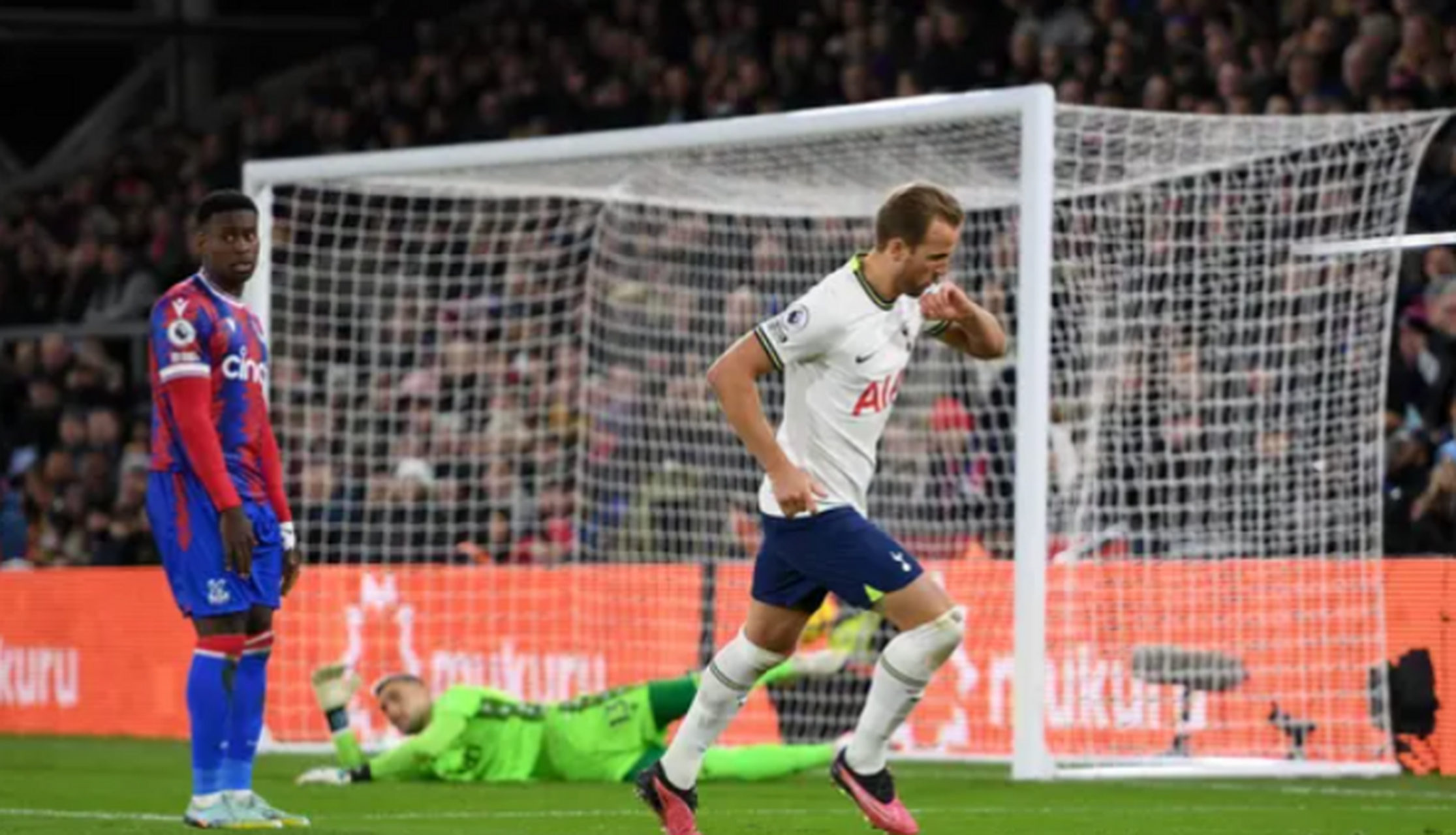 包含热刺客场失利，积分榜下滑至第五的词条