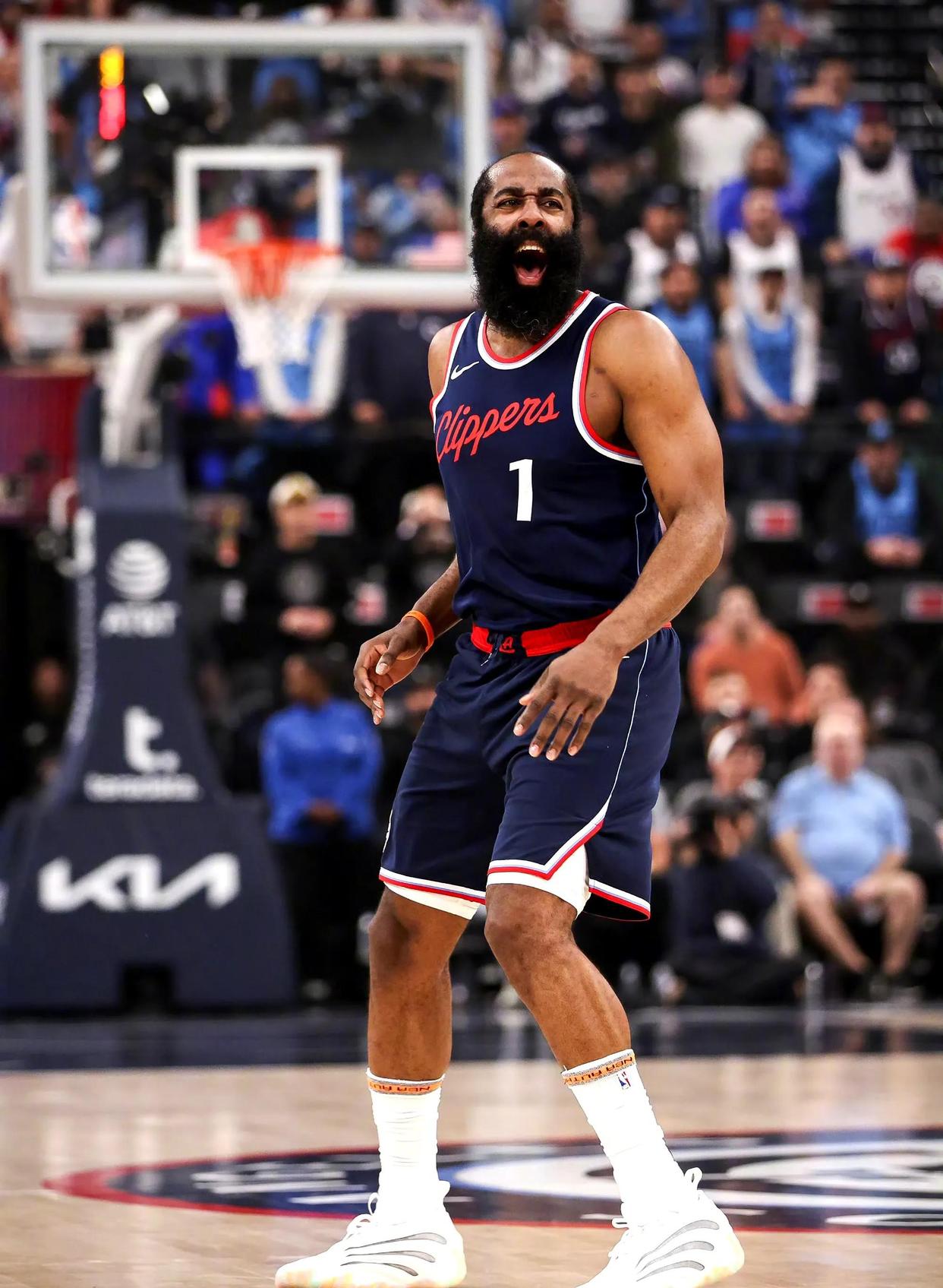 猛龙胜独行侠，哈登三分球