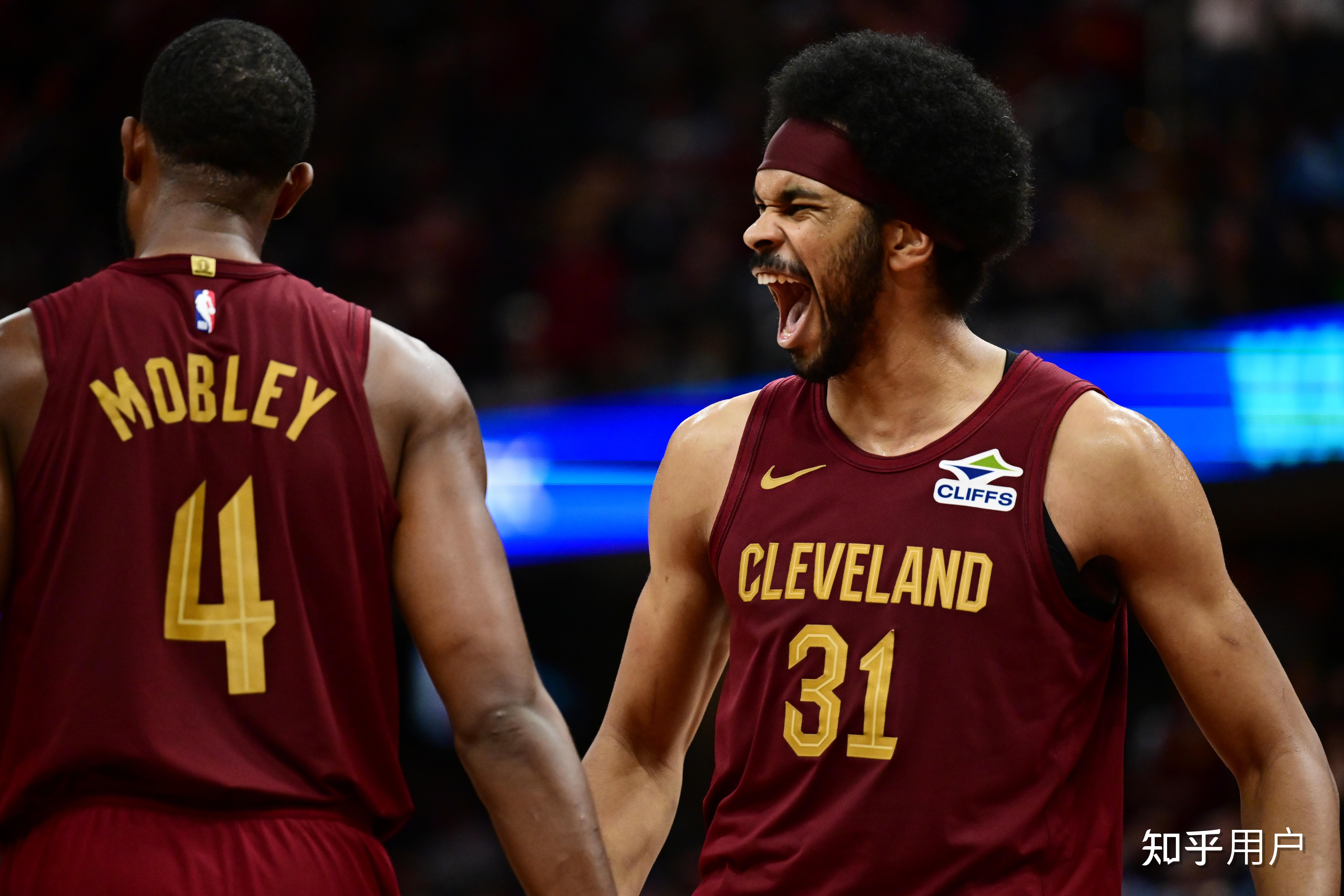 黄蜂主场击败骑士获得连胜