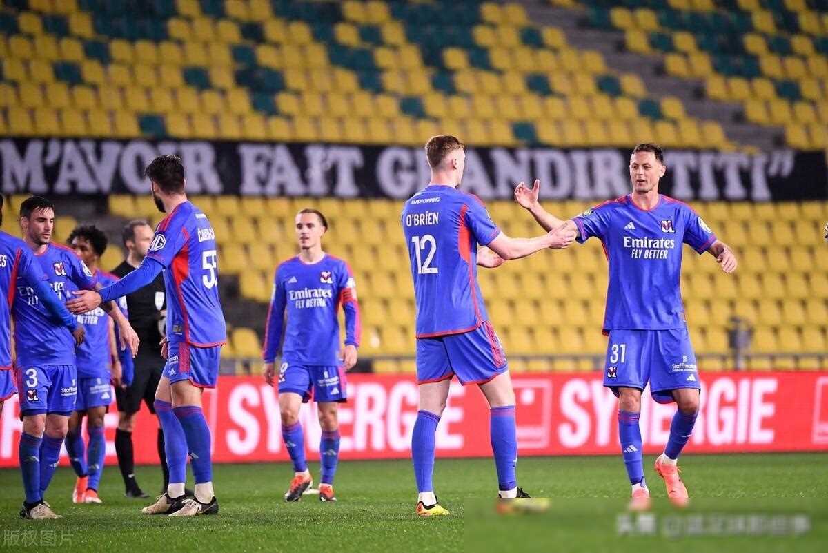 里昂主场大胜里尔，领跑法甲积分榜的简单介绍