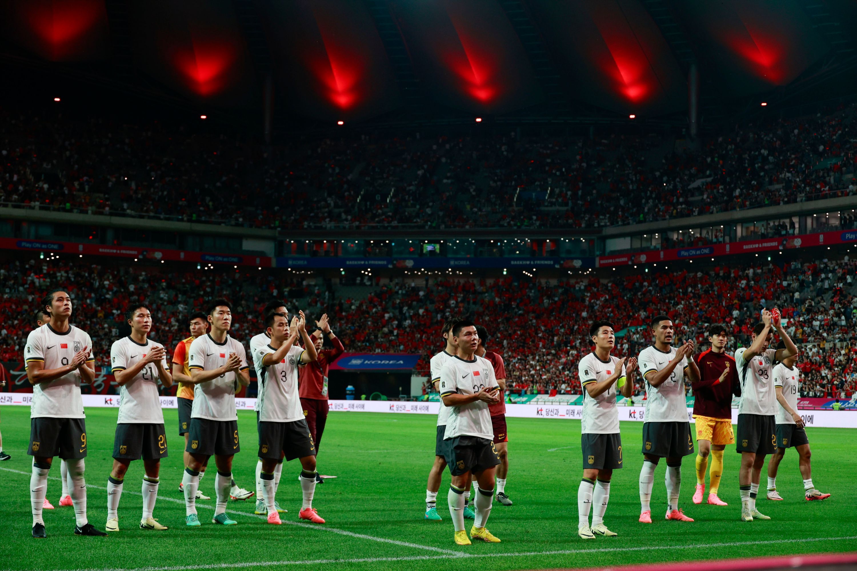 亚洲顶级赛事，激烈角逐竞逐峰